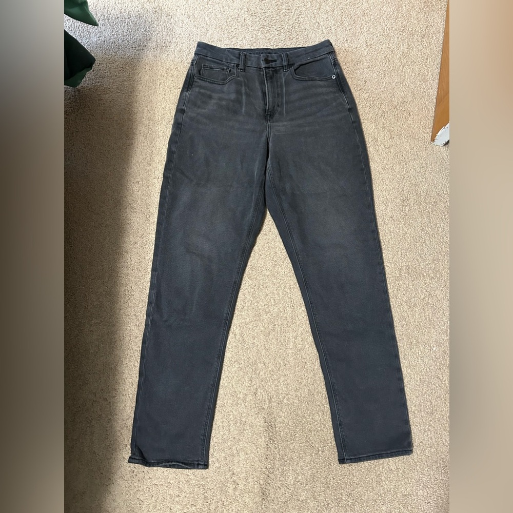 American Eagle High waisted Mom Jeans